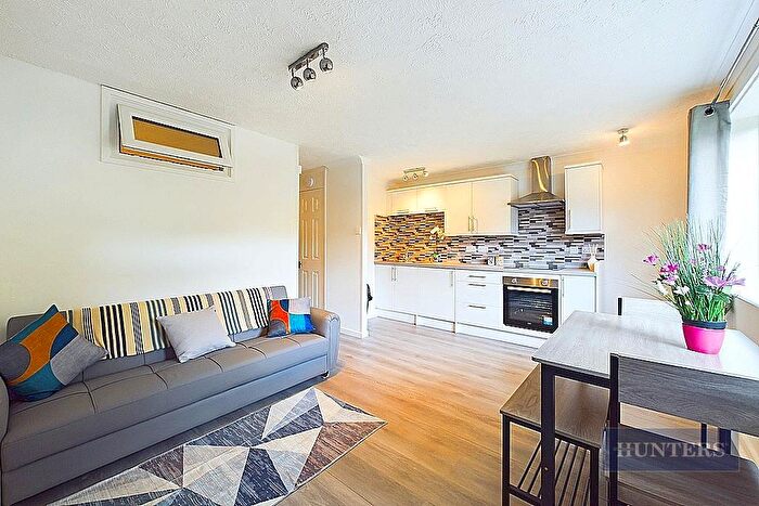 1 Bedroom Flat To Rent In Duncan Court, Anson Drive, SO19