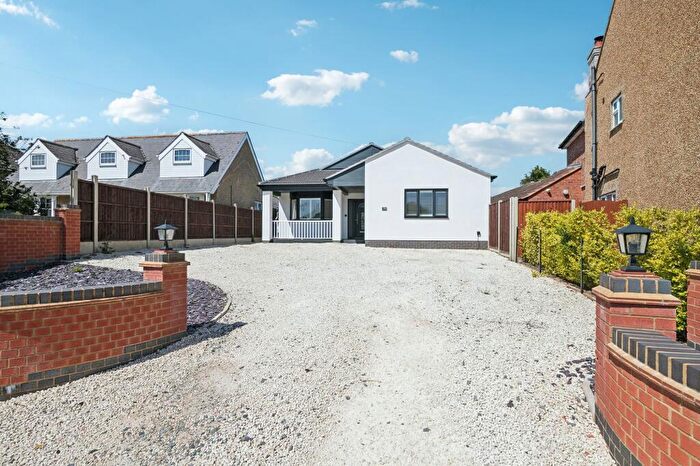 4 Bedroom Detached Bungalow For Sale In Grange Lane, Bromham, MK43