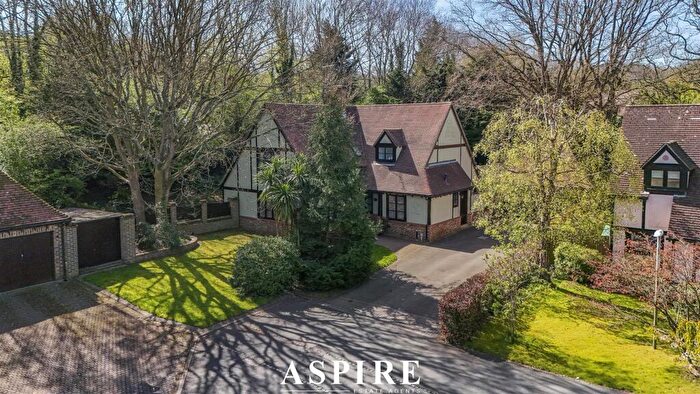 4 Bedroom Detached House For Sale In Prescott, Langdon Hills, Basildon, SS16