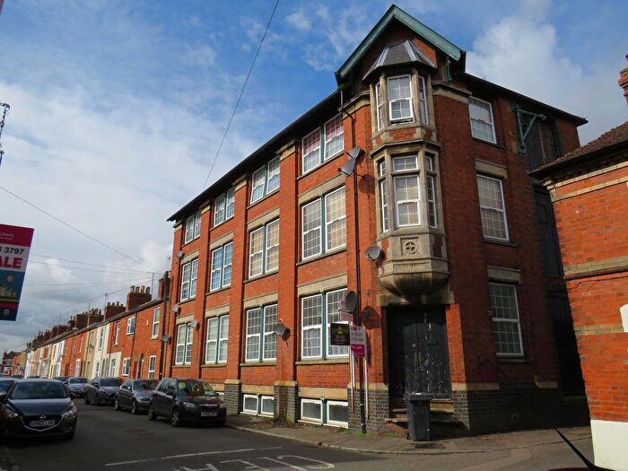 3 Bedroom Flat To Rent In Havelock Street, Kettering, NN16