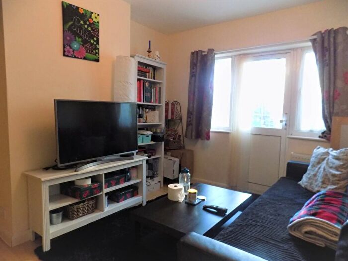 1 Bedroom Maisonette To Rent In Canterbury Road, North Harrow, HA1