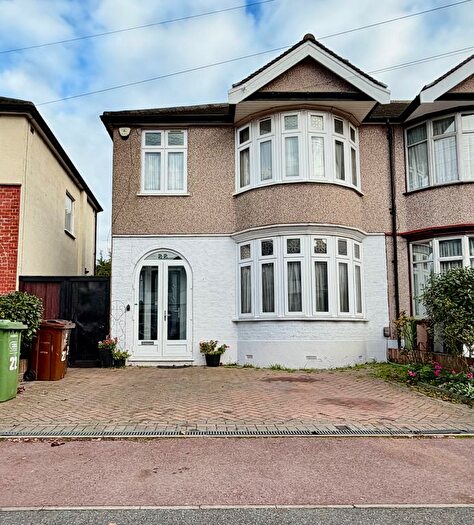 3 Bedroom End Terrace House To Rent In Sheringham Drive, Barking, IG11