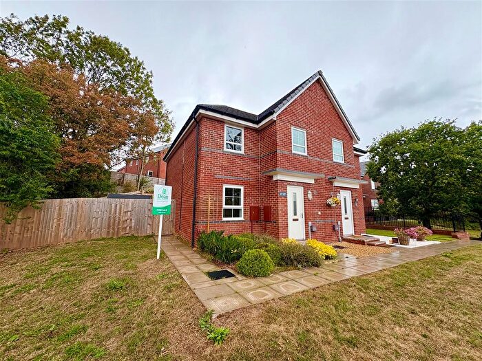 3 Bedroom Semi-Detached House For Sale In Cooke Way, Lydney, GL15