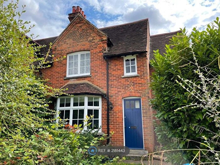 4 Bedroom End Of Terrace House To Rent In Glebeland, Hatfield, AL10