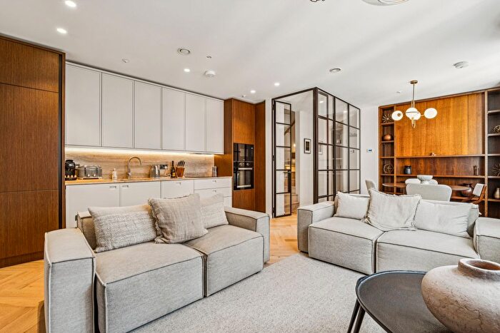 2 Bedroom Flat To Rent In Stukeley Street, Seven Dials, WC2B