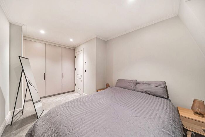 2 Bedroom Flat To Rent In Chapel Market, Angel, London, N1