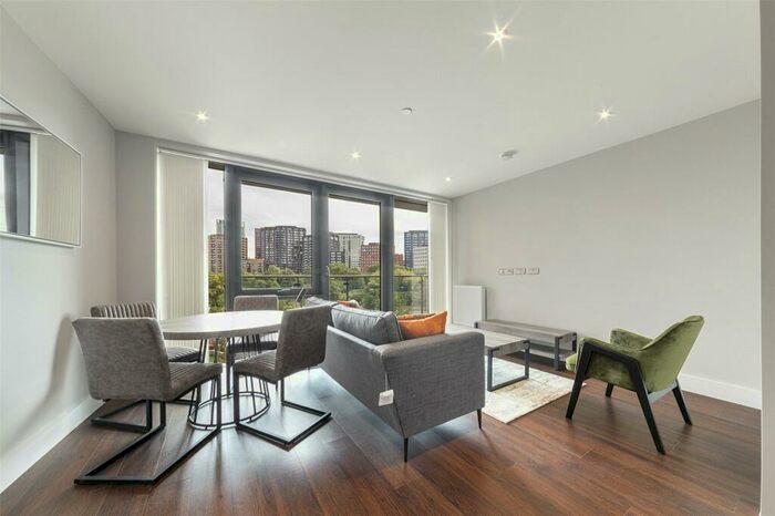 2 Bedroom Apartment To Rent In Handlebury House, Leamouth Road, Orchard Wharf, London, E14