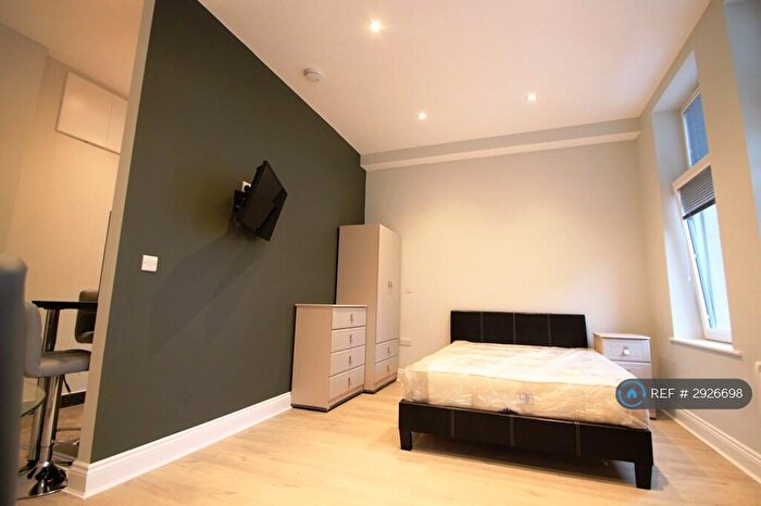 Studio To Rent In Yelverton Road, Bournemouth, BH1