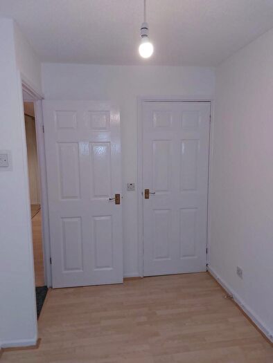 2 Bedroom House To Rent In Heol Gwenallt, SA4