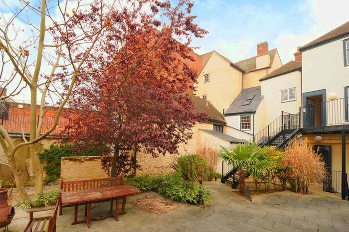 1 Bedroom Flat To Rent In Philips Court, Abingdon, OX14