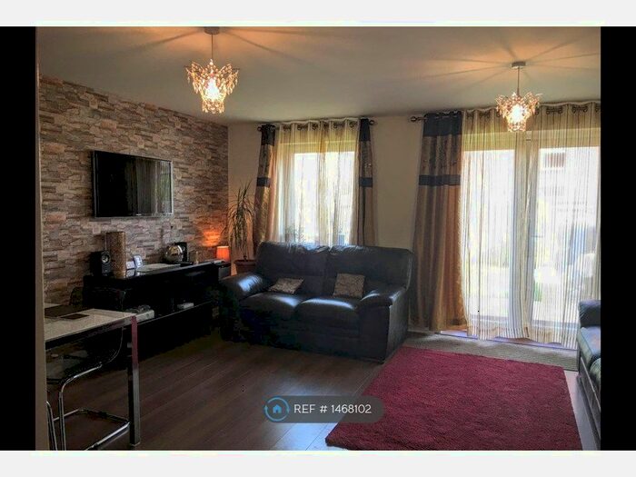 5 Bedroom End Of Terrace House To Rent In Vimy Drive, Dartford, DA1