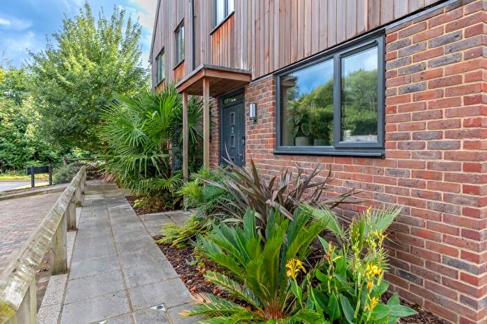 3 Bedroom Semi-Detached House For Sale In Lewes Road, Blackboys, TN22