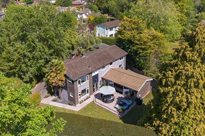 4 Bedroom Detached House For Sale In Starrock Lane, Chipstead, CR5