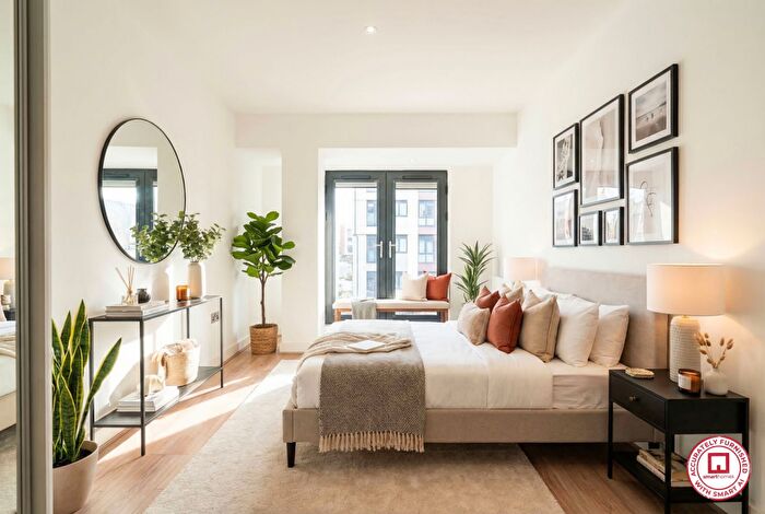 2 Bedroom Apartment For Sale In Broadoaks, Streetsbrook Road, Solihull, B91