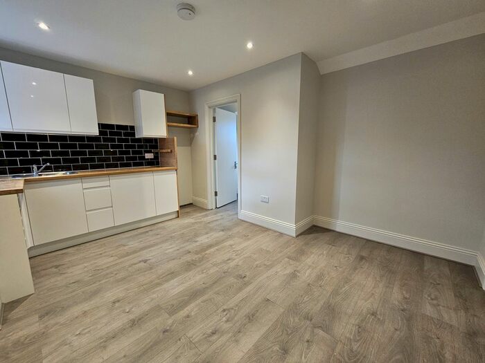 1 Bedroom Flat To Rent In Olive Road, London, NW2