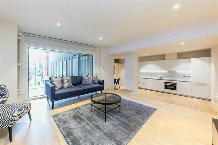 2 Bedroom Flat To Rent In Star Yard, London, WC2A