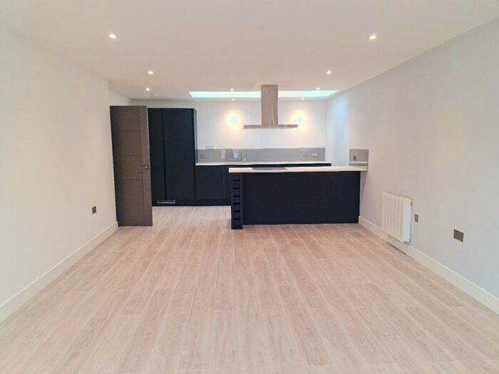 1 Bedroom Flat To Rent In - High Street, Harborne, Birmingham, B17