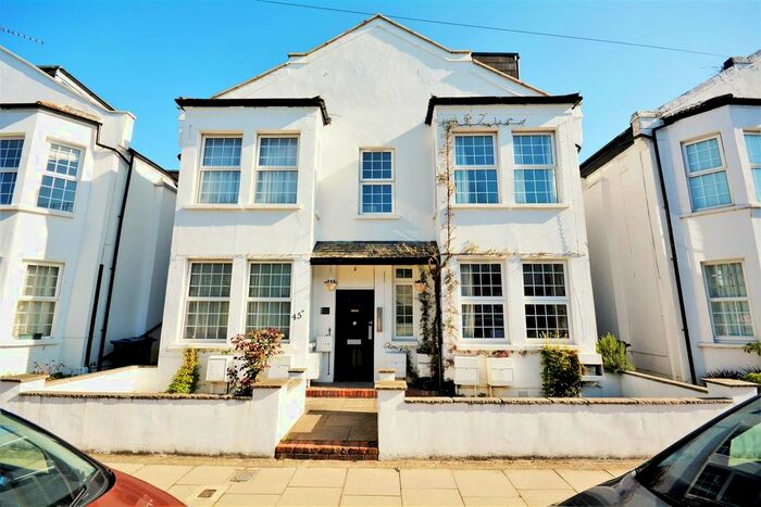 1 Bedroom Flat To Rent In Robinson Road, Tooting/Colliers Wood Borders, SW17