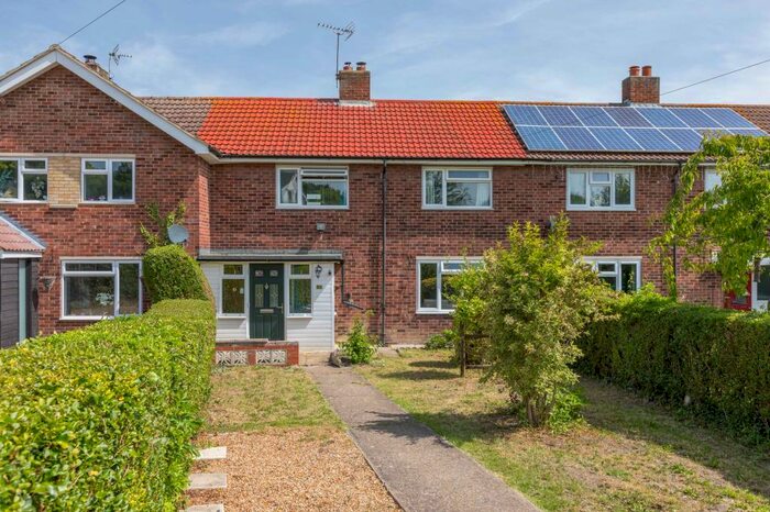 3 Bedroom Terraced House For Sale In Church End, Arrington, SG8