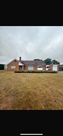 4 Bedroom Detached Bungalow To Rent In Colchester Road, Great Totham, CM9