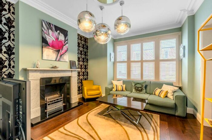2 Bedroom Flat To Rent In Mackeson Road, Hampstead, London, NW3