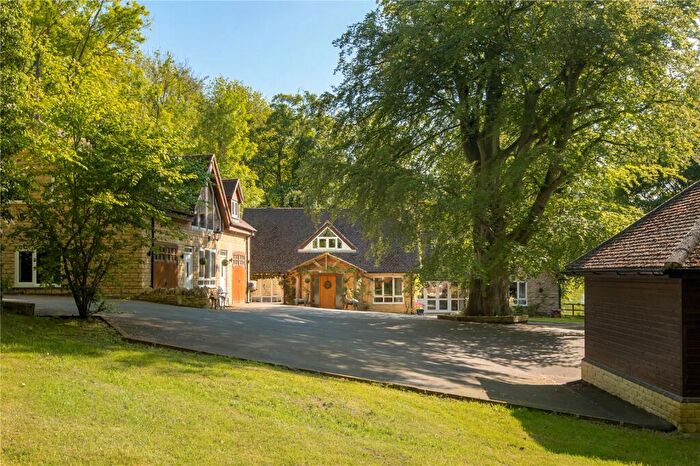 5 Bedroom Detached House For Sale In Lock House, Lilford, Peterborough, Northamptonshire, PE8