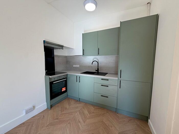 1 Bedroom Flat To Rent In Second Floor Left, Victoria Road, Aberdeen, AB11