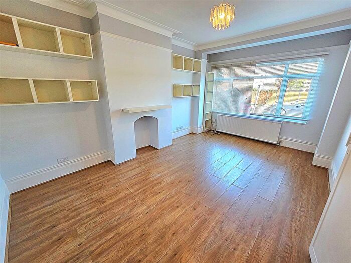 1 Bedroom Flat To Rent In Colton Road, Harrow, HA1