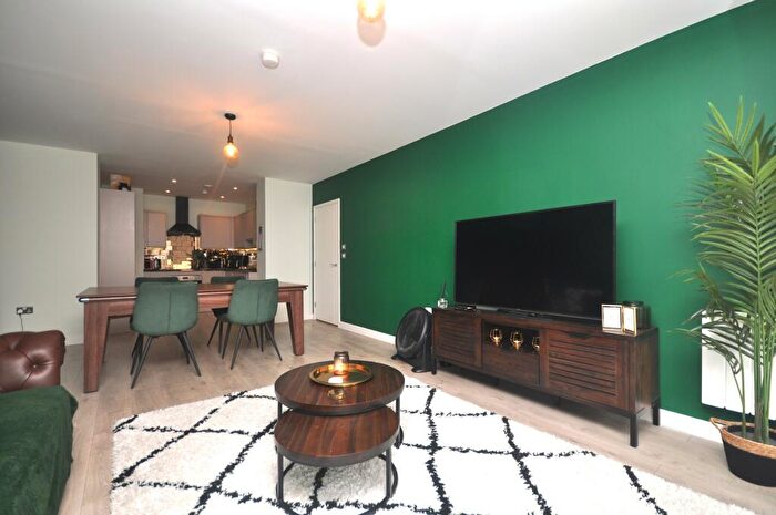 2 Bedroom Flat To Rent In Gemini House, City Centre, CM2