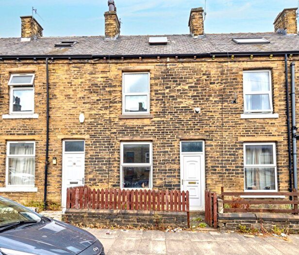 2 Bedroom Terraced House For Sale In Brassey Terrace, Bradford, BD4