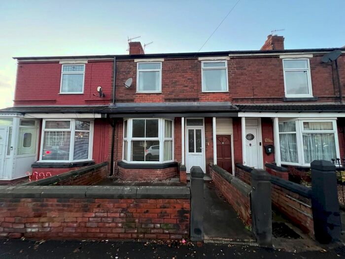 3 Bedroom Terraced House To Rent In Sheffield Road, Chesterfield, S41