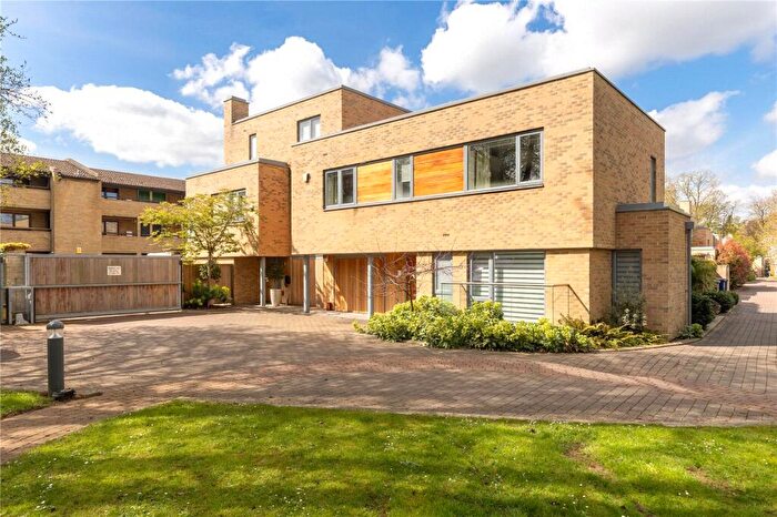 5 Bedroom Semi-Detached House For Sale In Eccleston Place, Cambridge, Cambridgeshire, CB1