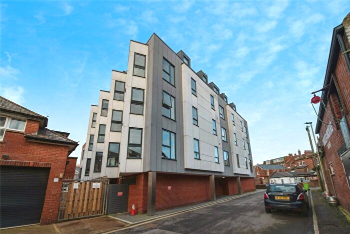 2 Bedroom Flat For Sale In Elm Grove, Exmouth, Devon, EX8