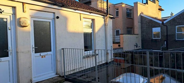 1 Bedroom Flat To Rent In Meadow Street, Weston-Super-Mare, BS23