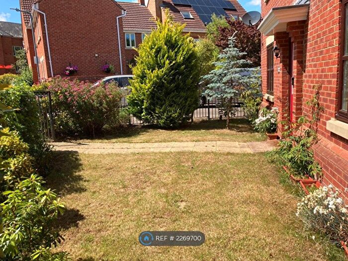 4 Bedroom Semi-Detached House To Rent In Sorensen Court, Medbourne, Milton Keynes, MK5