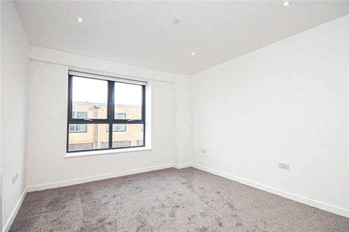 1 Bedroom Flat To Rent In North Star, Town Centre, Swindon, Wiltshire, SN2