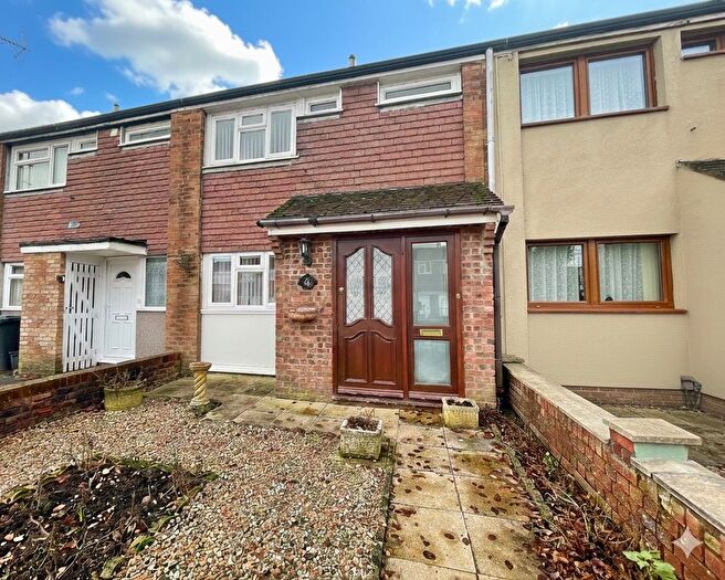3 Bedroom Terraced House For Sale In Bagwicks Close, Luton, Bedfordshire, LU3