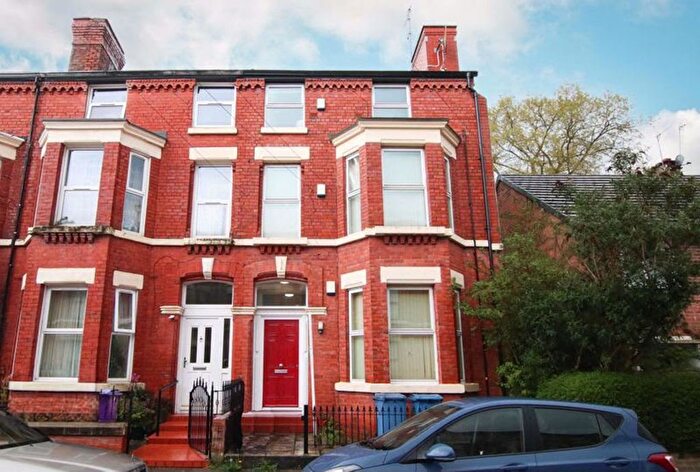 2 Bedroom Flat For Sale In Kelvin Grove, Liverpool, L8