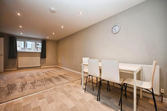 2 Bedroom Apartment To Rent In Town Street, Rawdon, Leeds, LS19