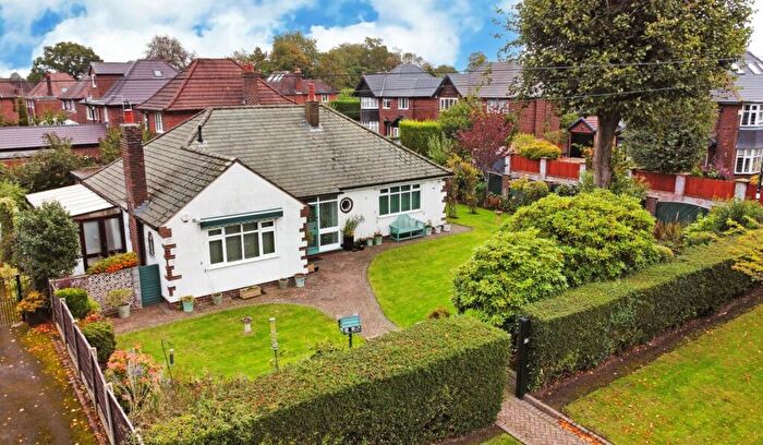 3 Bedroom Detached Bungalow For Sale In The Avenue, Sale, M33
