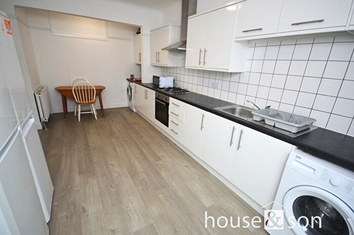 5 Bedroom Detached House To Rent In Withermoor Road, Winton, Bournemouth, BH9