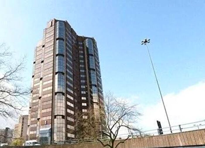 2 Bedroom Apartment For Sale In Hagley Road, Birmingham, West Midlands, B16