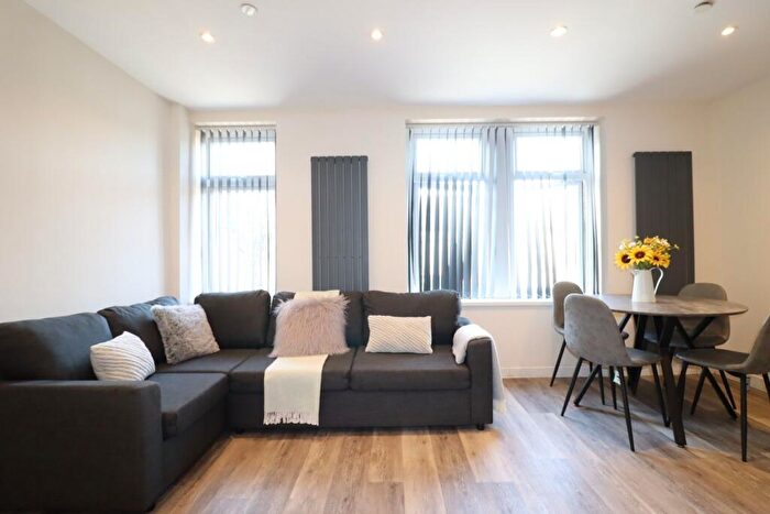 3 Bedroom Apartment To Rent In Clare Road, Grangetown, Cardiff, CF11