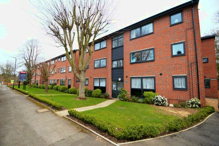 1 Bedroom Apartment To Rent In Ray Park Avenue, Maidenhead, SL6