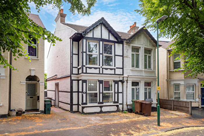 4 Bedroom Semi-Detached House For Sale In Lenham Road, Sutton, SM1