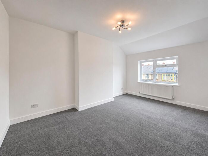 2 Bedroom Flat To Rent In Albany Road, Earlsdon, Coventry, CV5