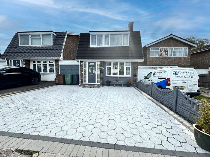 3 Bedroom Link Detached House For Sale In Darvel Road, Willenhall, WV12