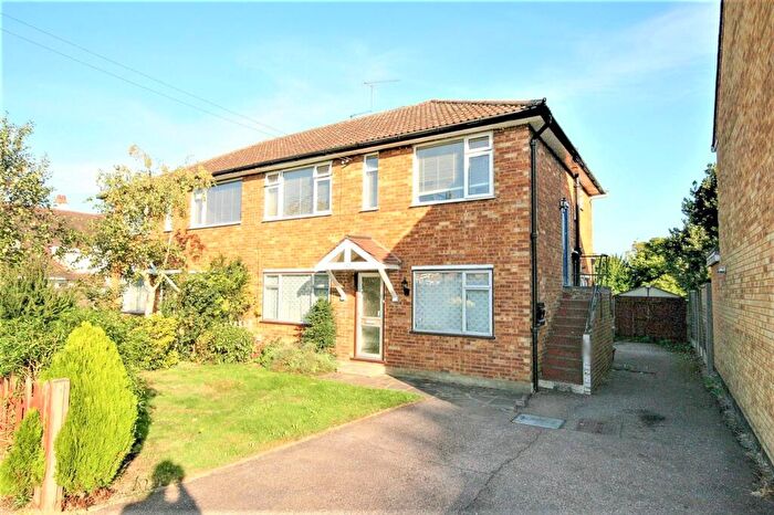 2 Bedroom Maisonette To Rent In Dewhurst Road, Cheshunt, EN8