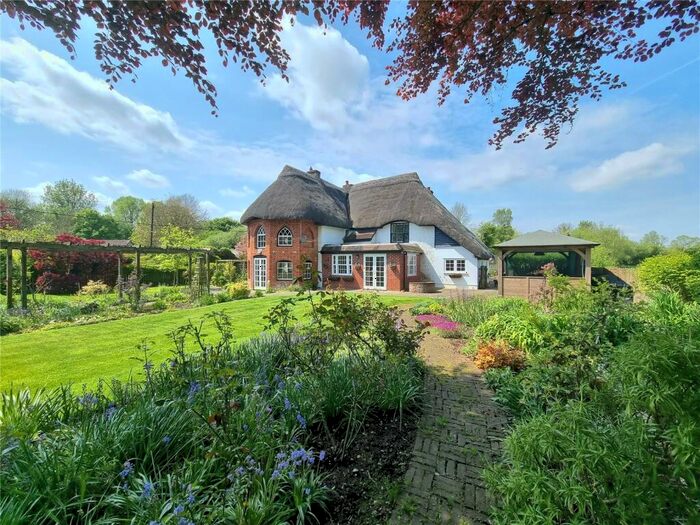 5 Bedroom Detached House For Sale In Gaters Lane, Winterbourne Dauntsey, Salisbury, Wiltshire, SP4