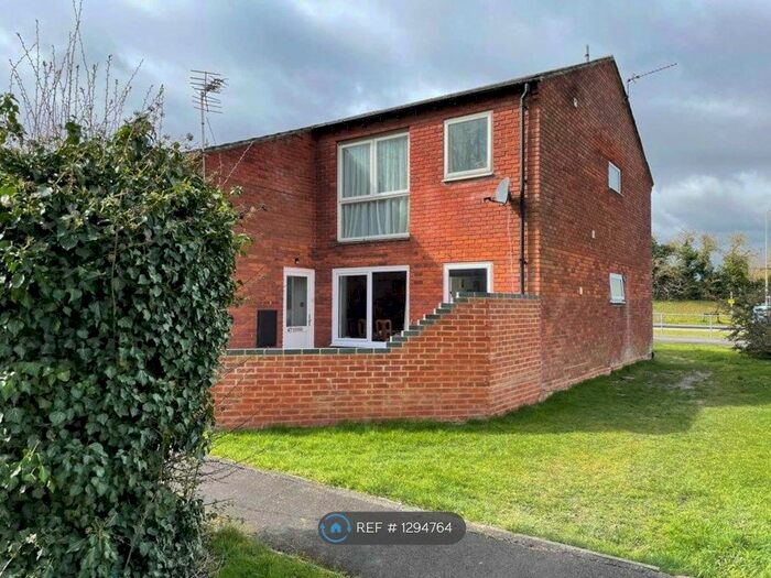 2 Bedroom Flat To Rent In Fleet Way, Didcot OX11